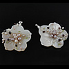 Zinc Alloy Shell Pendants, with Freshwater Pearl & Zinc Alloy, Flower, with flower pattern Approx 