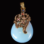 Pendentifs opale de mer, Opaline, avec laiton, larme, Placage de couleur d'or, avec strass Environ Vendu par PC