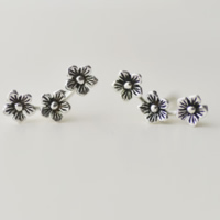 タイの純銀製のスタッドのイヤリング, タイ銀, 花形, 耳房が ない 売り手 ペア