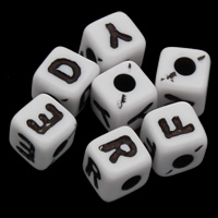Acryl Alphabet Perlen, Würfel, gemischtes Muster & mit Brief Muster, weiß, 5mm, Bohrung:ca. 1mm, ca. 4500PCs/Tasche, verkauft von Tasche
