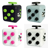 plastique ABS Fidget Cube, styles différents pour le choix, plus de couleurs à choisir, 40mm, 33mm, Vendu par PC[