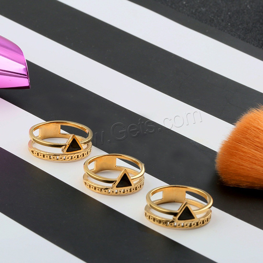 Bague de doigt de coquille, acier inoxydable, avec coquille noire, triangle, Plaqué d'or, normes différentes pour le choix & pour femme, Vendu par PC