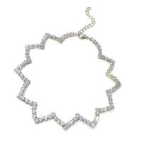 collier de Stras en alliage Zinc, alliage de zinc, avec strass, avec 50mm chaînes de rallonge, bijoux de mode & pour femme & avec strass, argent Environ 11.8 pouce, Vendu par brin