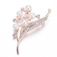 Rhinestone Zinc Alloy Brooch, with Plastic Pearl, Bouquet, gold color plated, for woman & with rhinestone, 60*40mm 