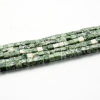 Perles en pierres aux taches vertes, Pierre de tache vert, cube, poli, naturel & DIY, vert Vendu par brin