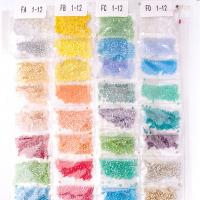 Perles de rocaille opaque verre teint, perles de rocaille en verre, Rond, différentes couleurs et motifs pour le choix & DIY, plus de couleurs à choisir, 1.6-1.8mm Vendu par sac
