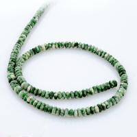 Grüner Tupfen Stein Perlen, grüner Punkt Stein, poliert, DIY, 2x4mm, verkauft von Strang