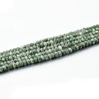 Perles en pierres aux taches vertes, Pierre de tache vert, abaque, poli, DIY & facettes, vert Vendu par brin