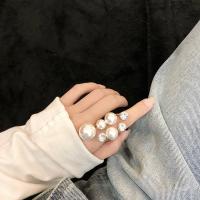 Anillo de dedo de aleación de cinc con perlas plásticas, diamantes de imitación, con Perlas plásticas, chapado, Ajustable & abrir & para mujer, dorado, 30*17mm, Vendido por UD