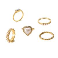 Zinc Alloy Ring Set, with Plastic Pearl & for woman & with rhinestone 