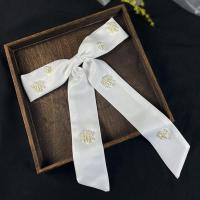 Nuptiale Barrette, tissu, avec perle de plastique, fait à la main, pour mariée, blanc Vendu par PC