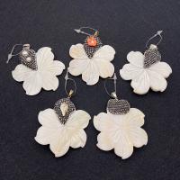 Rhinestone Shell Pendants, Freshwater Shell, with Rhinestone Clay Pave, Flower, Carved, DIY white 