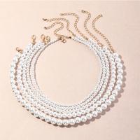 Collier de perles en plastique, alliage de zinc, avec perle de plastique, bijoux de mode & styles différents pour le choix & pour femme, Vendu par fixé