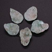 Agate Pendants de Quartz , agate quartz de glace, Irrégulière, Style druze Crystal hole & unisexe, vert clair, 20x25- Vendu par PC