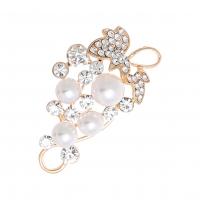 Rhinestone Zinc Alloy Brooch, with Plastic Pearl, gold color plated, for woman & with rhinestone 