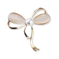 Cats Eye Brooch, Zinc Alloy, with Cats Eye & Plastic Pearl, Bowknot, gold color plated, fashion jewelry & for woman, golden 