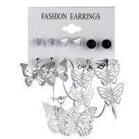 alliage de zinc Boucles d'oreilles, Placage, 6 pièces & bijoux de mode & pour femme & avec strass, plus de couleurs à choisir, Vendu par fixé