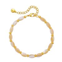 Natural Pearl Shell Bracelet, Brass, with Shell Pearl, with 2.36inch extender chain, 18K gold plated, fashion jewelry & for woman, golden Approx 6.3 Inch 