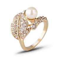 Rhinestone Zinc Alloy Finger Ring, with Plastic Pearl & for woman & with rhinestone, golden 