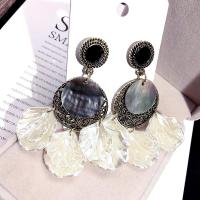 Freshwater Shell Earring, Zinc Alloy, with Shell, fashion jewelry & for woman 
