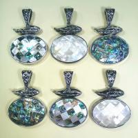 Natural Freshwater Shell Pendants, with Zinc Alloy, Oval, silver color plated, Unisex 