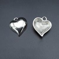 Zinc Alloy Heart Pendants, antique silver color plated, vintage & DIY & 3D effect Approx 