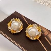 Plastic Pearl Zinc Alloy Earring, with Plastic Pearl, fashion jewelry & for woman & with rhinestone, golden, 28mm 