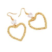 Plastic Pearl Zinc Alloy Earring, with Plastic Pearl, Heart, gold color plated, fashion jewelry & for woman & hollow 