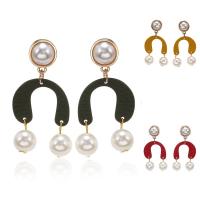 Plastic Pearl Zinc Alloy Earring, with Plastic Pearl, Horseshoes, gold color plated, stoving varnish & for woman 