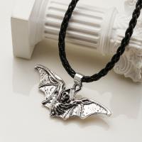 Zinc Alloy Necklace, Bat, silver color plated, Halloween Design & fashion jewelry & Unisex Approx 43 cm [