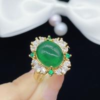 Zircon pavent l'anneau en laiton de doigt, avec jade, bijoux de mode & pavé de micro zircon & pour femme, doré, Vendu par PC[