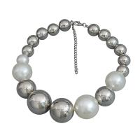 Collier de perles en plastique, alliage de zinc, avec plastique revêtu de cuivre & perle de plastique, avec 3.18inch chaînes de rallonge, bijoux de mode & pour femme Environ 15.59 pouce, Vendu par PC[
