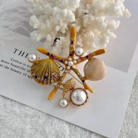 Strass Zink Legierung Brosche, Zinklegierung, mit Kunststoff Perlen, plattiert, Modeschmuck & mit Strass, goldfarben, 56x55mm, verkauft von PC[