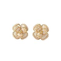 Plastic Pearl Zinc Alloy Earring, with Plastic Pearl, Flower, gold color plated, fashion jewelry & for woman 
