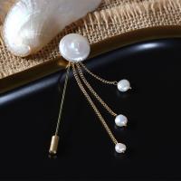 Freshwater Pearl Brooch, with Brass, Flat Round, gold color plated, fashion jewelry & for woman, white, 16- 