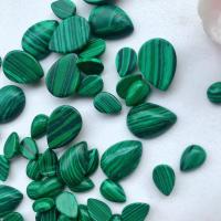 Cabochon de Turquoise synthétique, larme, DIY & normes différentes pour le choix, vert Vendu par sac