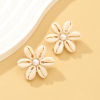 Freshwater Shell Earring, Zinc Alloy, with Shell & Plastic Pearl, Flower, gold color plated, fashion jewelry & for woman [
