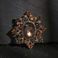 Crystal Brooch, Zinc Alloy, with Crystal, gold color plated, vintage & fashion jewelry & Unisex & with rhinestone, mixed colors, 50-58mm 