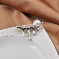 Broche de perlas plástica, aleación de zinc, con Perlas plásticas, chapado en color de platina, para mujer, 30x38mm, Vendido por UD