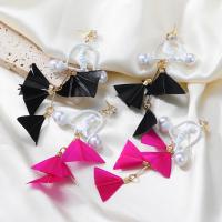 Zinc Alloy Stud Earring, with acrylic rhinestone & Feather & Plastic Pearl, Cage, fashion jewelry & for woman 
