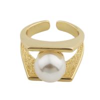 Perle en laiton Bague, avec Shell Pearl, Placage de couleur d'or, bijoux de mode & unisexe, doré, inner diameter 17mm, Vendu par PC