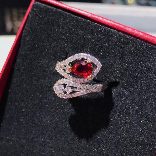 Хрустальное латунное палец кольцо, Латунь, с Кристаллы, покрытый платиной, ювелирные изделия моды & Женский & со стразами, красный, inner mm, продается PC