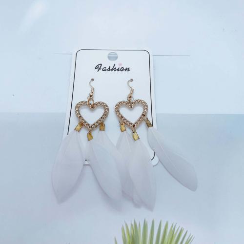 Mode boucle d'oreille plume, avec alliage de zinc, coeur, Placage de couleur d'or, bijoux de mode & Style bohème & pour femme, plus de couleurs à choisir, 70mm, Vendu par paire