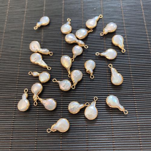 Pendentifs perlières d'eau douce, perle d'eau douce cultivée, avec laiton, larme, DIY, blanc 80-10mm 10-25mm, Vendu par PC