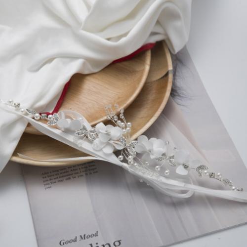 Headband, Zinc Alloy, with brass wire & Cloth & Plastic Pearl, fashion jewelry & for woman & with rhinestone, silver color [