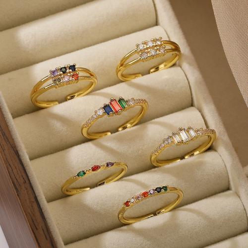 Zircon pavent l'anneau en laiton de doigt, Placage de couleur d'or, styles différents pour le choix & pavé de micro zircon & pour femme, plus de couleurs à choisir, Vendu par PC