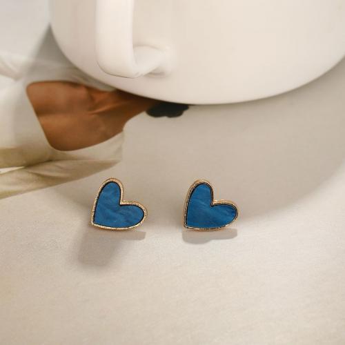 Resin Zinc Alloy Earring, with Resin, Heart, gold color plated, fashion jewelry & for woman 15mm 