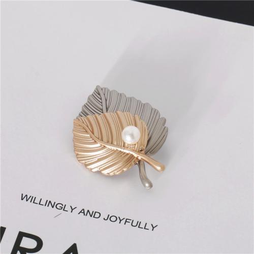Plastic Pearl Brooch, Zinc Alloy, with ABS Plastic Pearl, Maple Leaf, plated, fashion jewelry, golden 