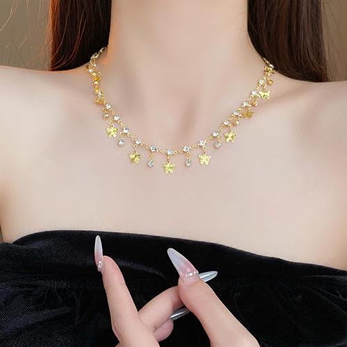 Collier en laiton strass, avec 9.6cm chaînes de rallonge, papillon, Placage, bijoux de mode & avec strass, doré .7 cm, Vendu par PC
