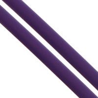 17 暗い紫色